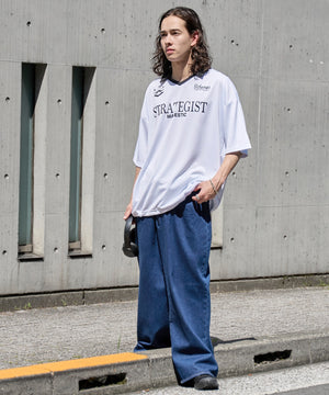 ホワイト モデル：174㎝ L着用