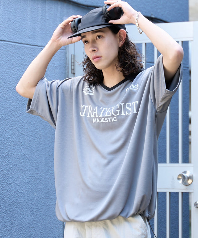 グレー モデル：174㎝ L着用