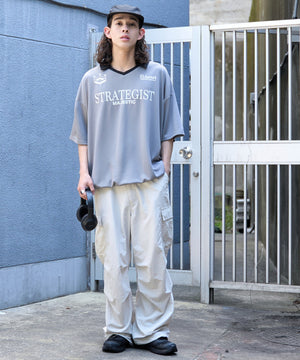 グレー モデル：174㎝ L着用