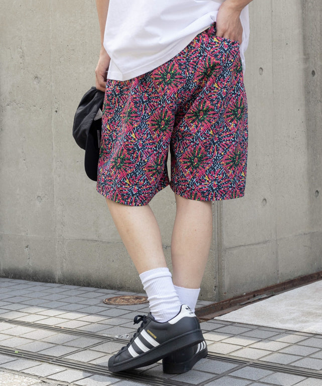 柄2 モデル：175cm L着用