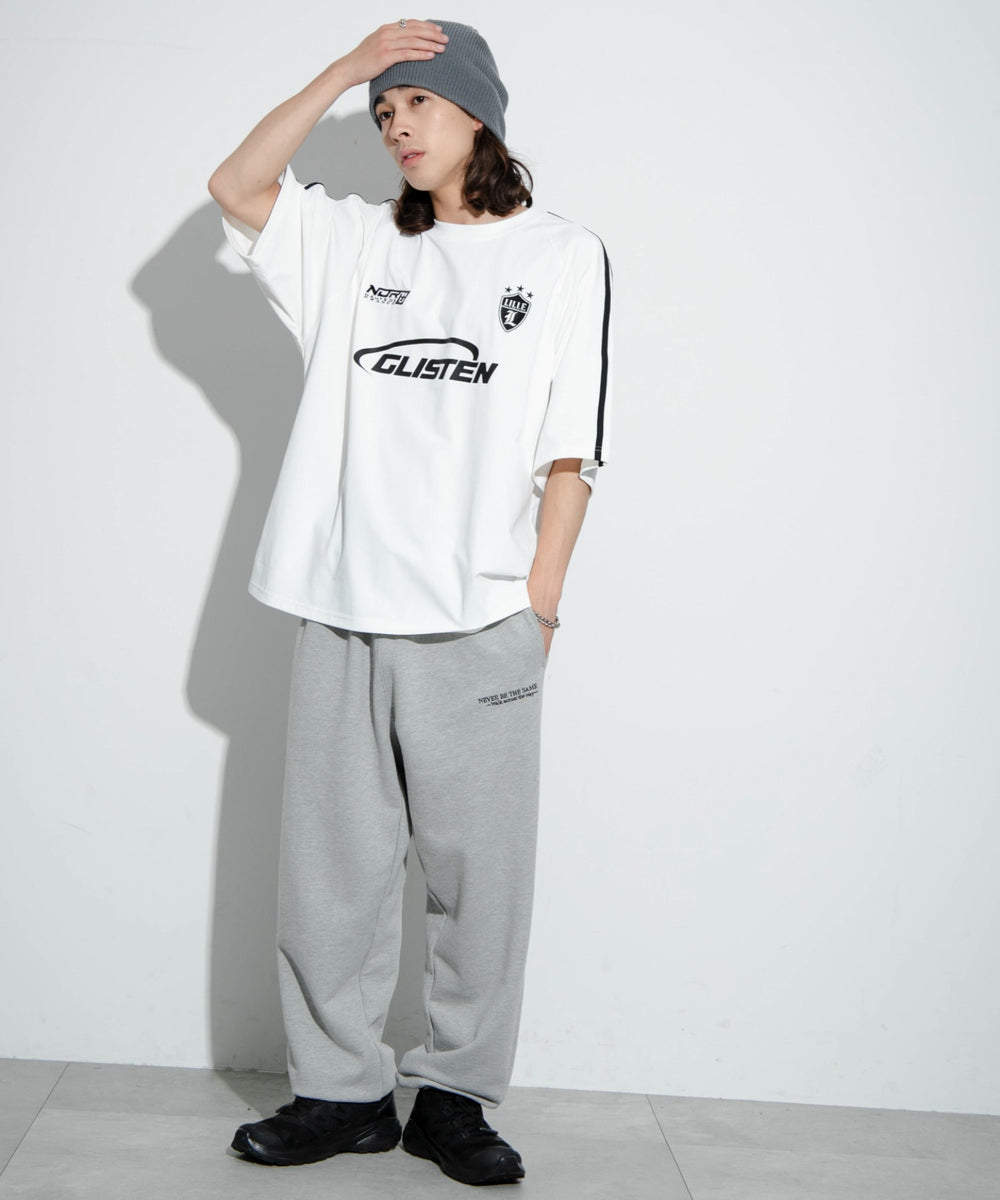 ホワイト モデル：174㎝ L着用