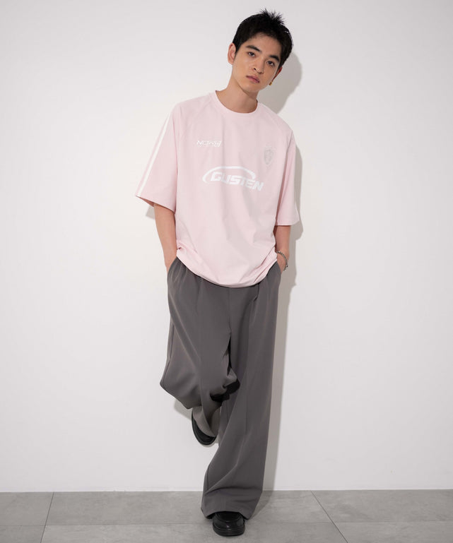 ピンク モデル：180cm L着用