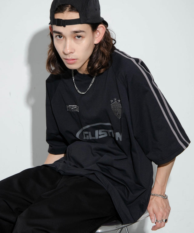 ブラック モデル：174㎝ L着用