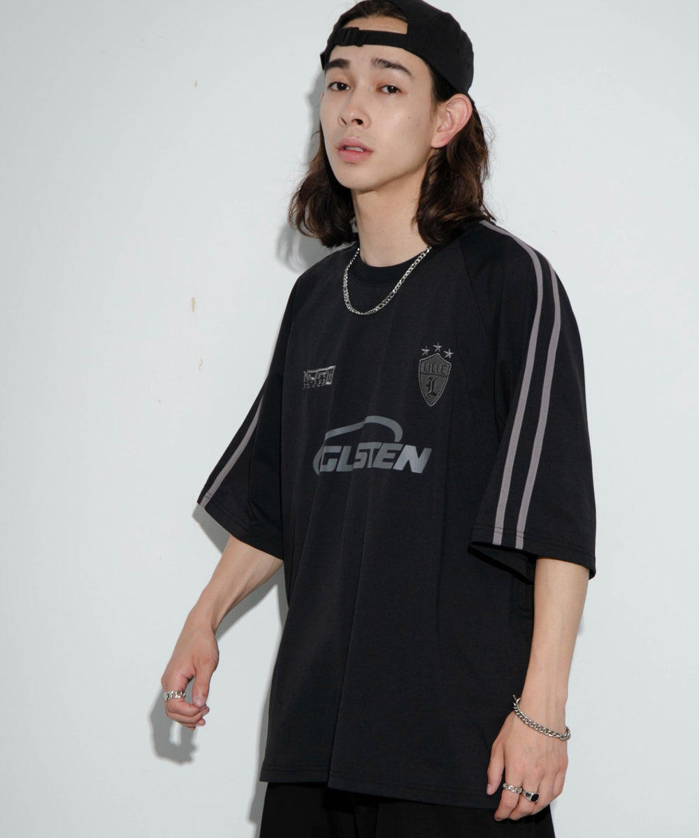 ブラック モデル：174㎝ L着用