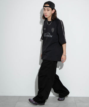 ブラック モデル：174㎝ L着用