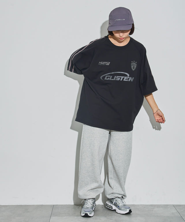 ブラック モデル：160cm L着用