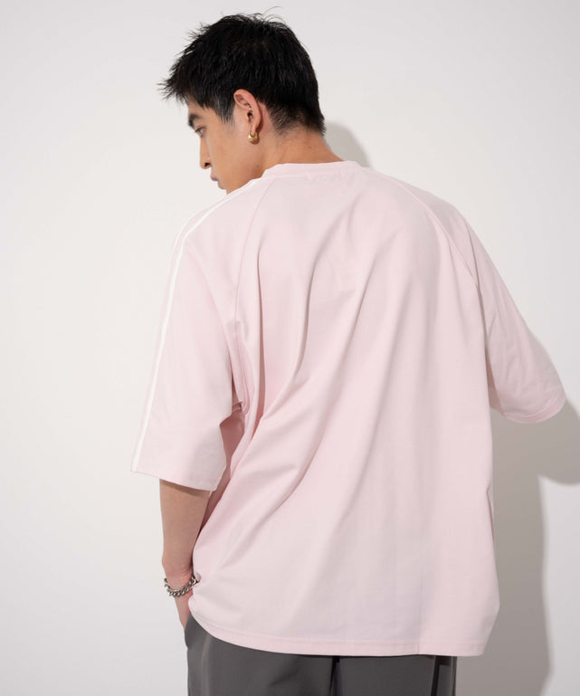 ピンク モデル：180cm L着用