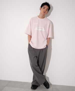 ピンク モデル：180cm L着用