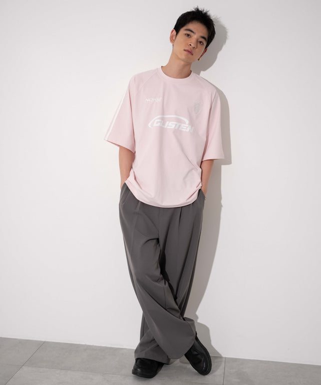 ピンク モデル：180cm L着用