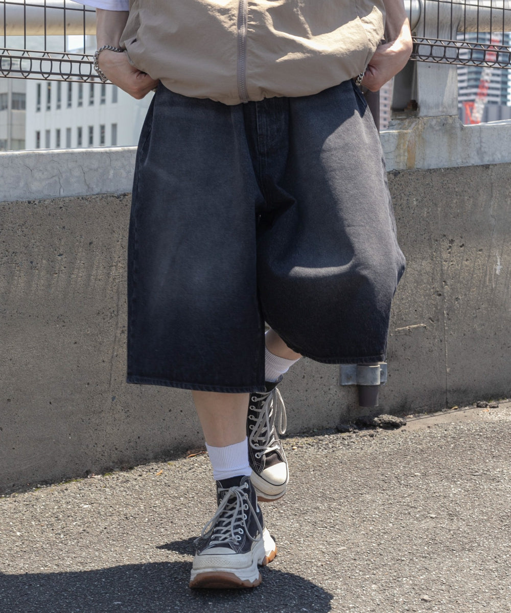 ブラック モデル：175cm L着用