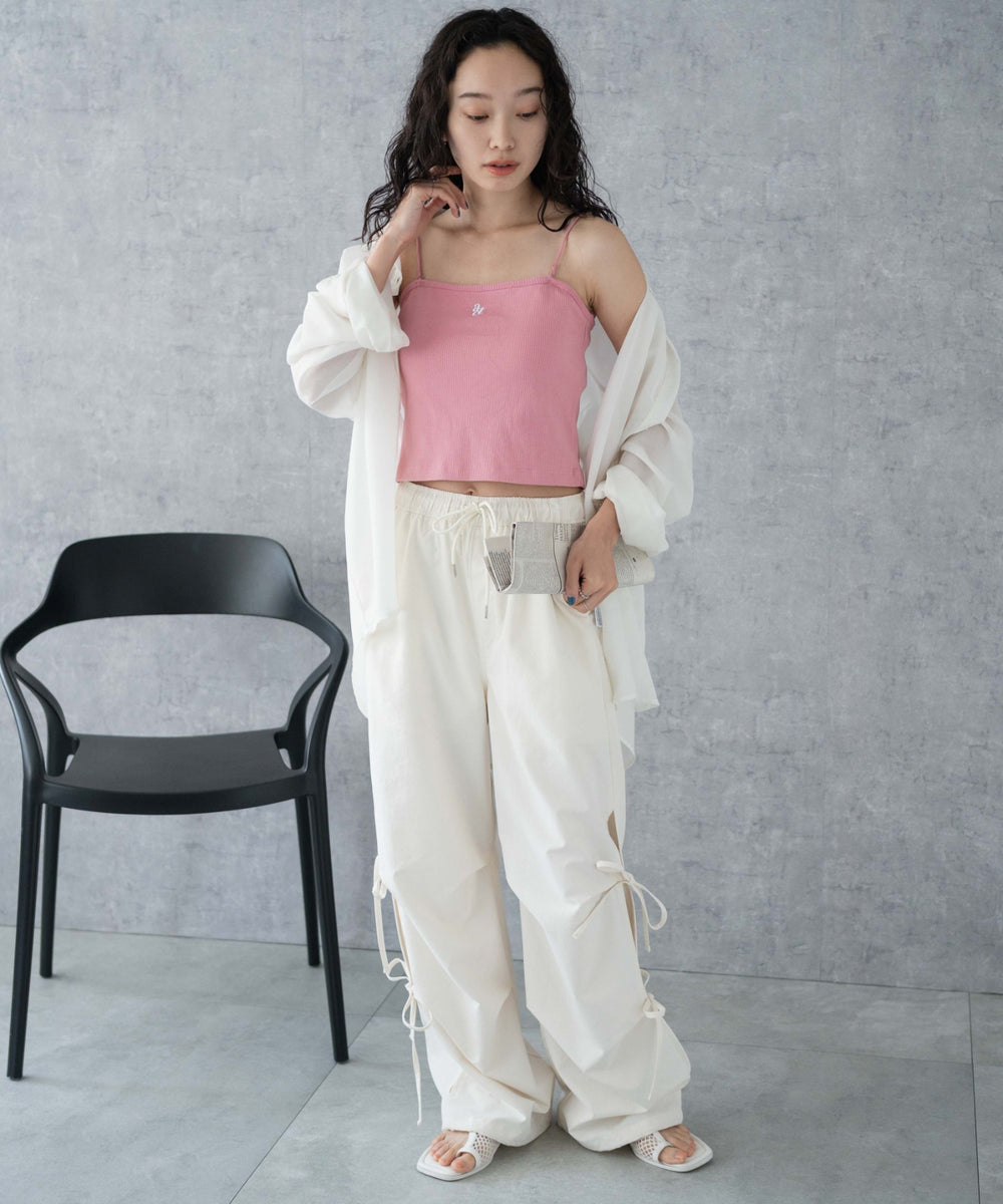 ピンク　モデル:161cm M着用