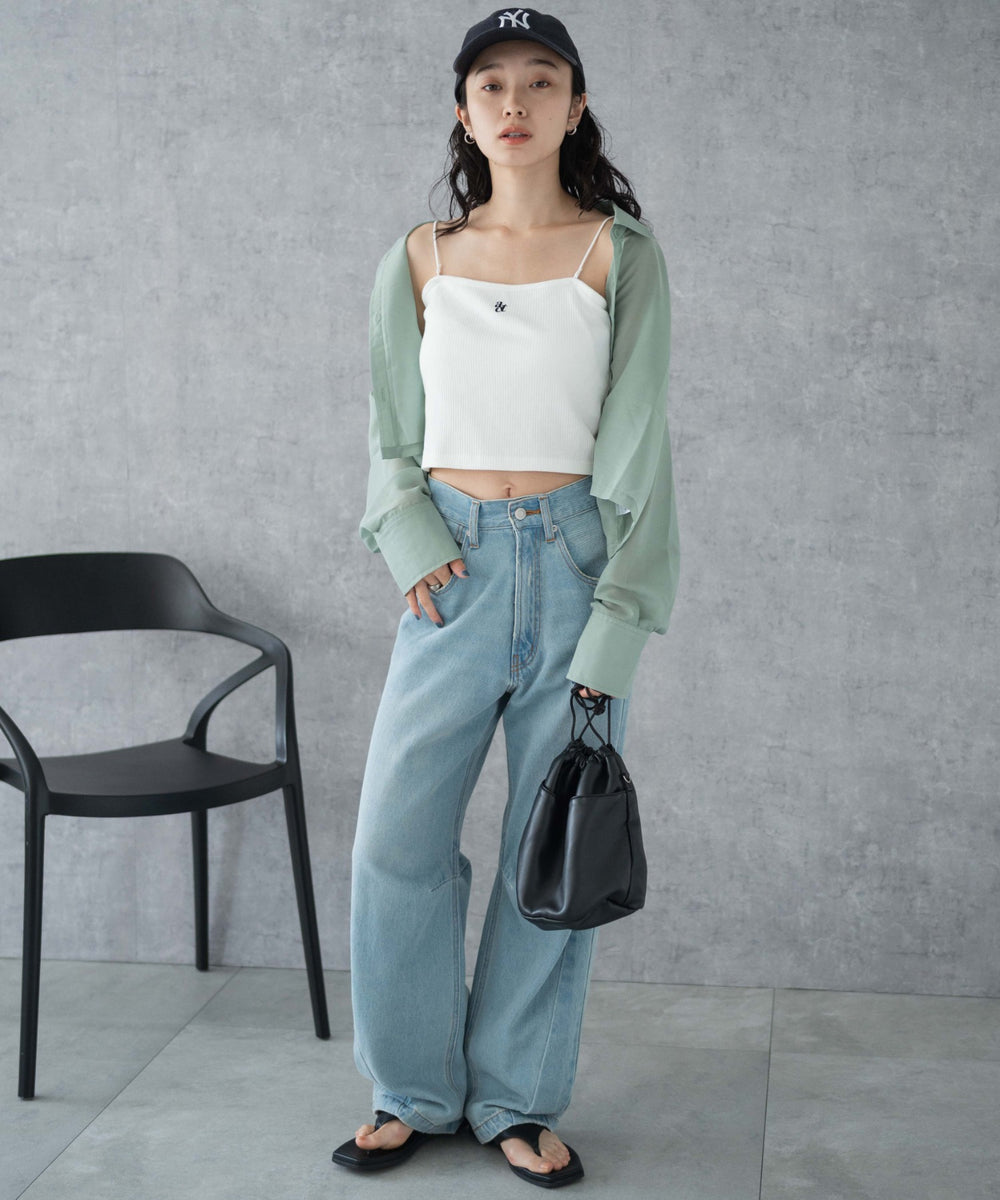 オフホワイト　モデル:161cm M着用