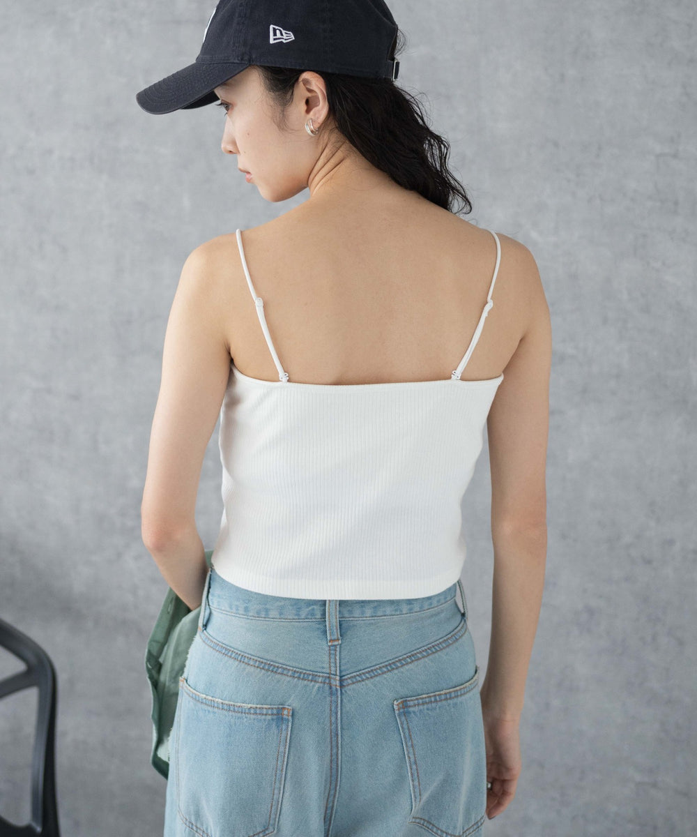 オフホワイト　モデル:161cm M着用