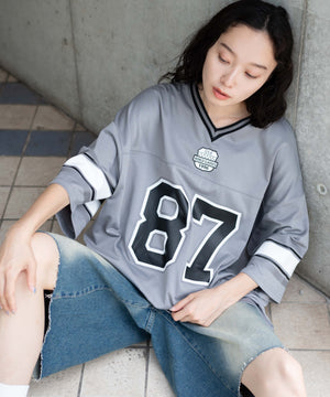 グレー モデル：161cm L着用