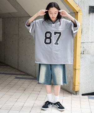 グレー モデル：161cm L着用