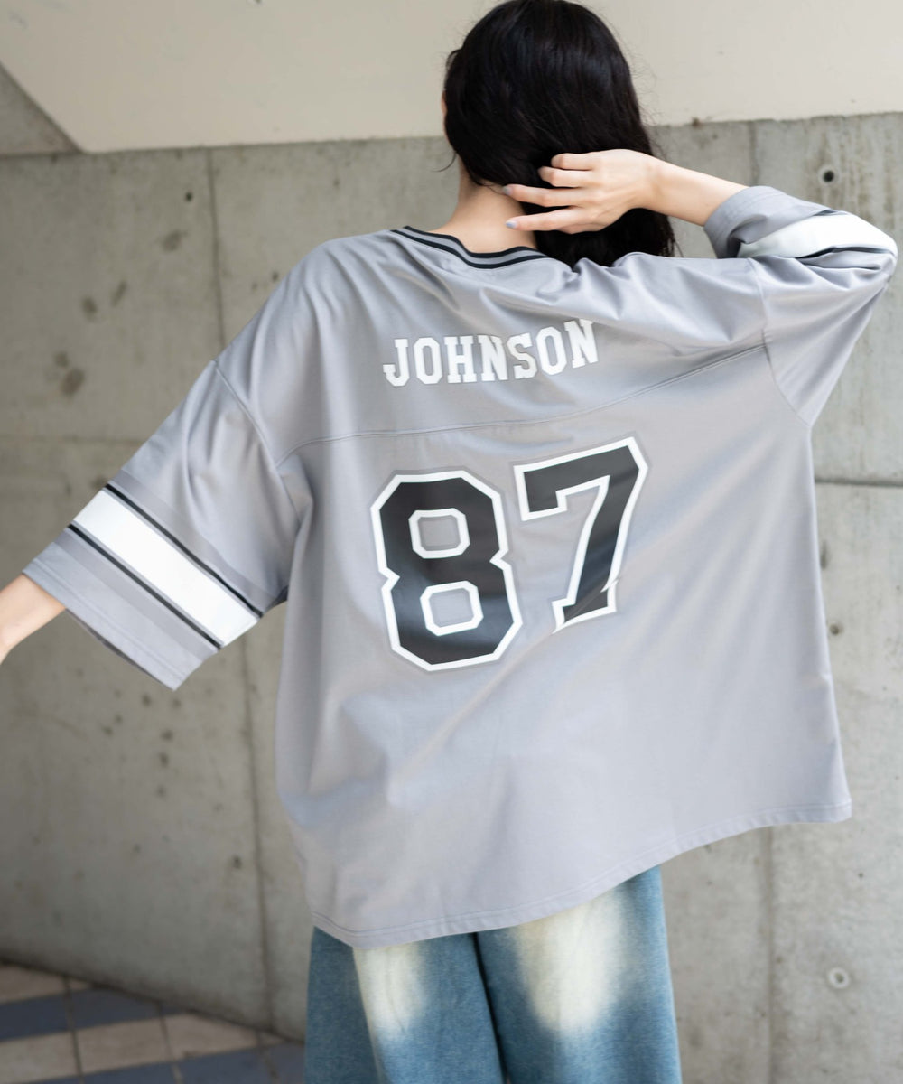 グレー モデル：161cm L着用