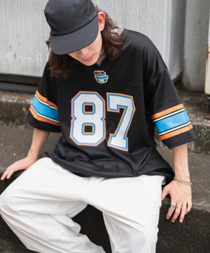 ブラック モデル：174cm L着用