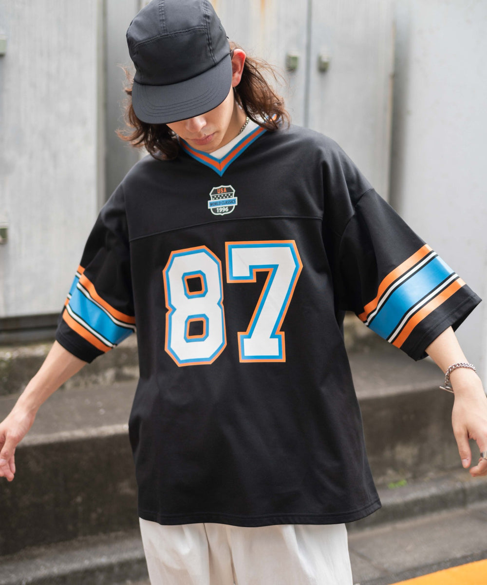 ブラック モデル：174cm L着用