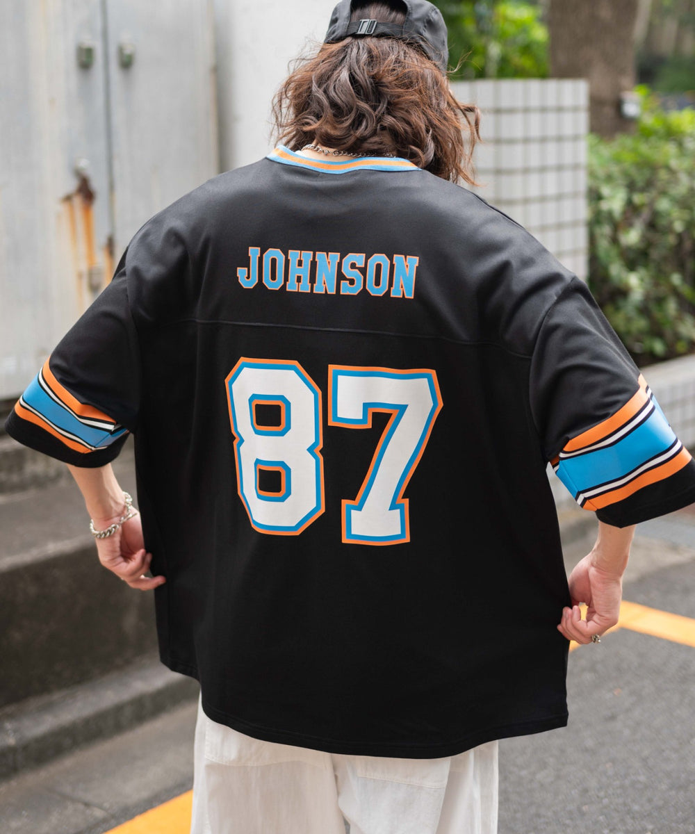 ブラック モデル：174cm L着用