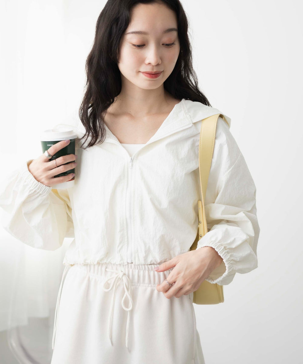 オフホワイト　モデル:161cm F着用