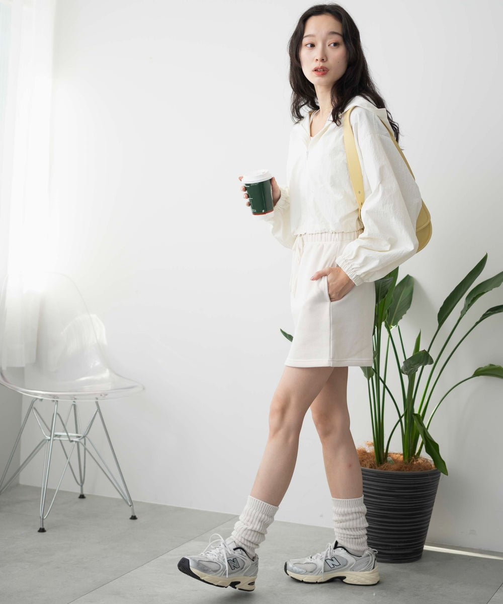 オフホワイト　モデル:161cm F着用