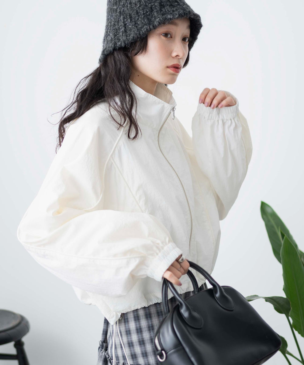 ホワイト　モデル:161cm F着用