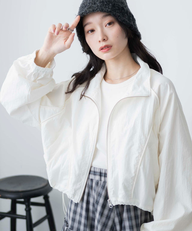 ホワイト　モデル:161cm F着用