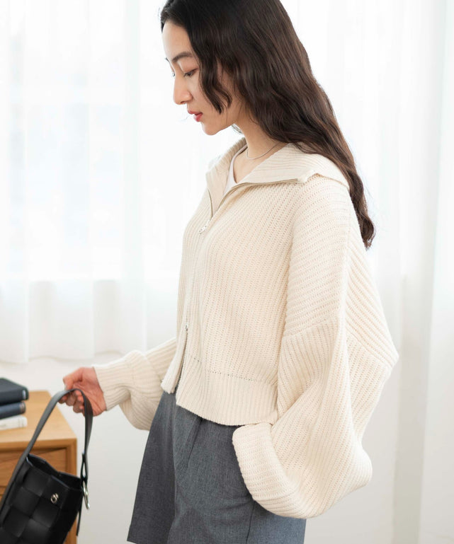 ホワイトアイボリー　モデル:163cm F着用