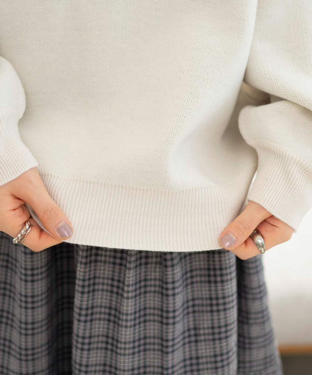 ホワイトアイボリー 　モデル:163cm F着用