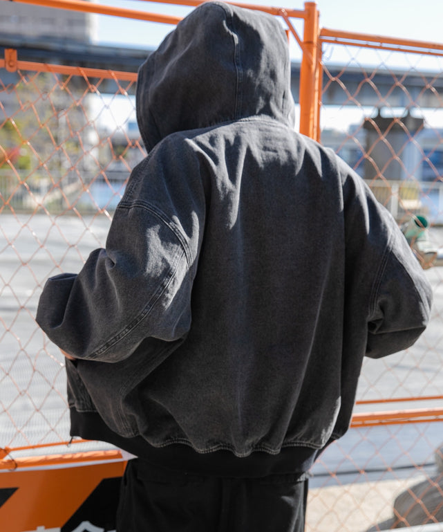 ブラックその他 モデル：174cm L着用