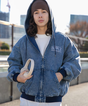 デニム淡加工色 モデル：174cm L着用