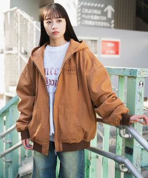 ブラウン モデル：160cm L着用