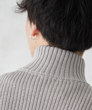 オーバーフィットハーフジッププルオーバー