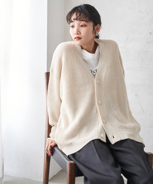 ホワイト モデル：165cm M着用