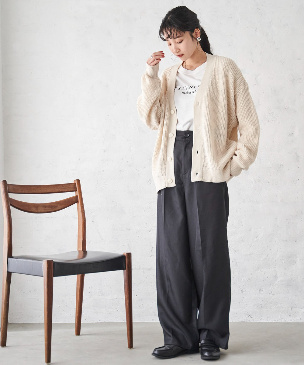 ホワイト モデル：165cm M着用