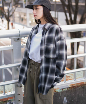 ブラック系チェック モデル：160cm M着用