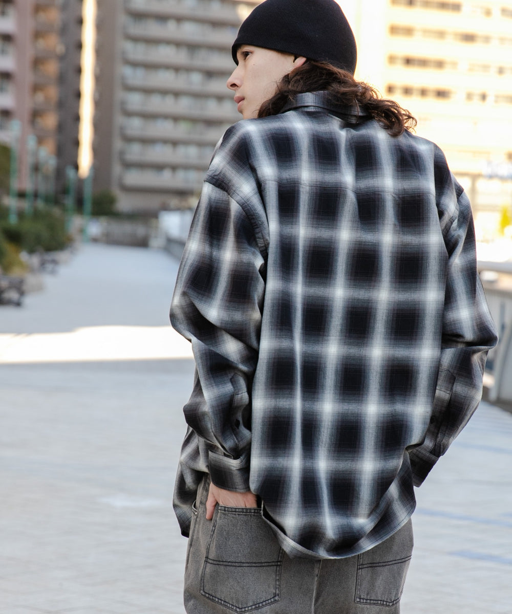 ブラック系チェック モデル：174cm L着用