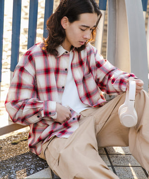 レッド系チェック モデル：174cm L着用