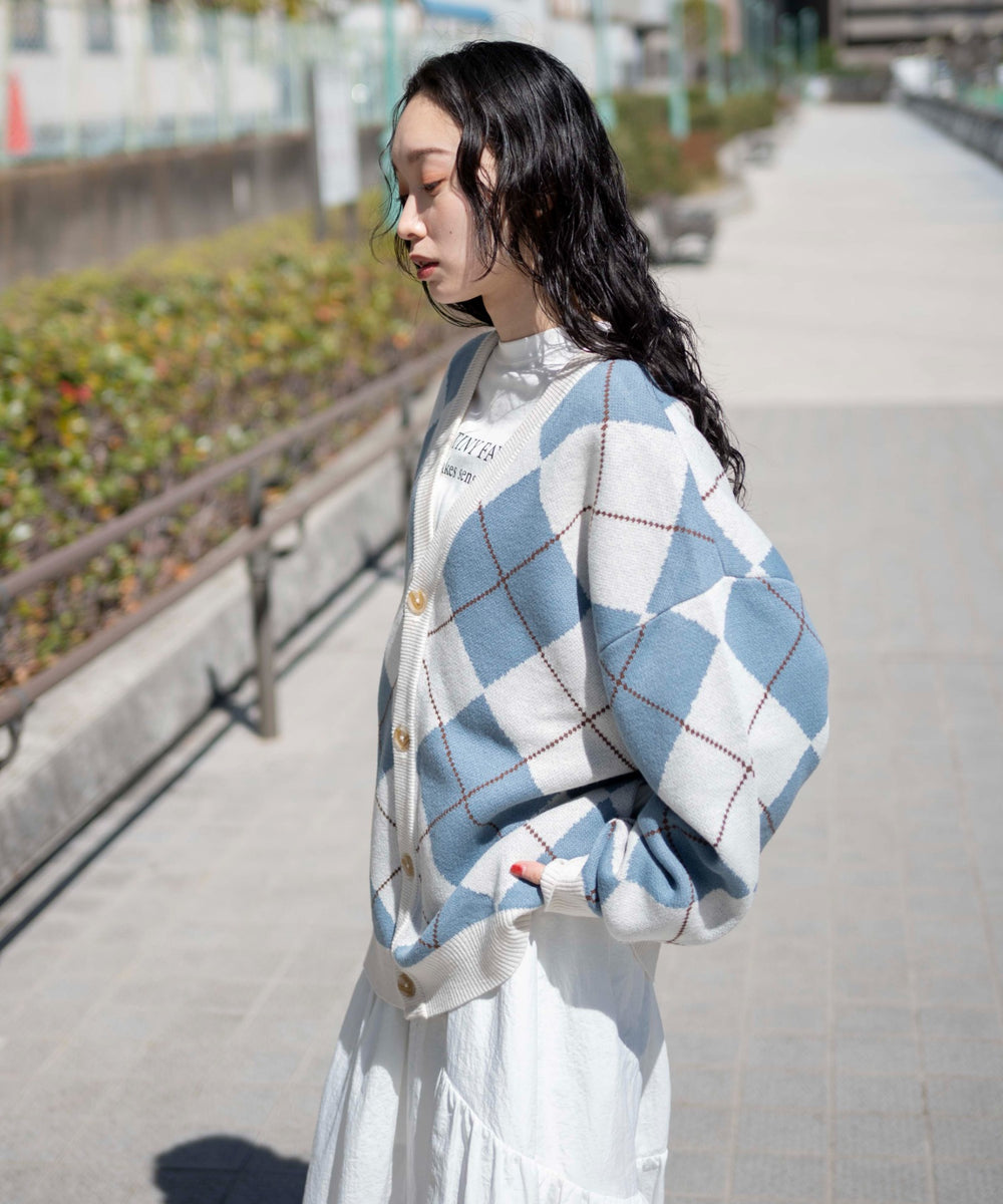 柄4 モデル : 161cm L着用