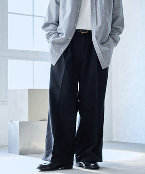 ブラック モデル：175cm L着用