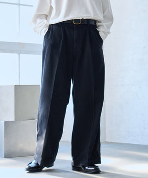 ブラック モデル：175cm L着用