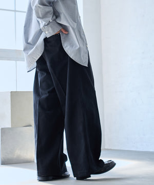 ブラック モデル：175cm L着用