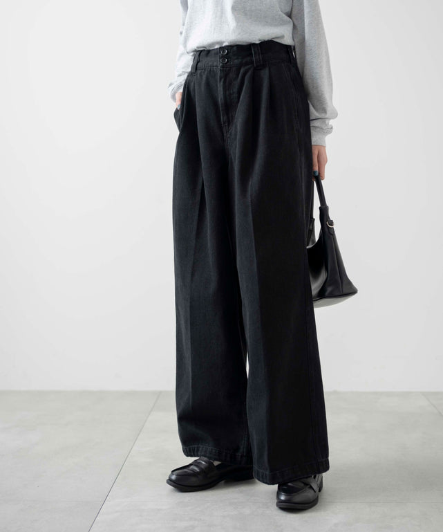 ブラック モデル：161cm S着用