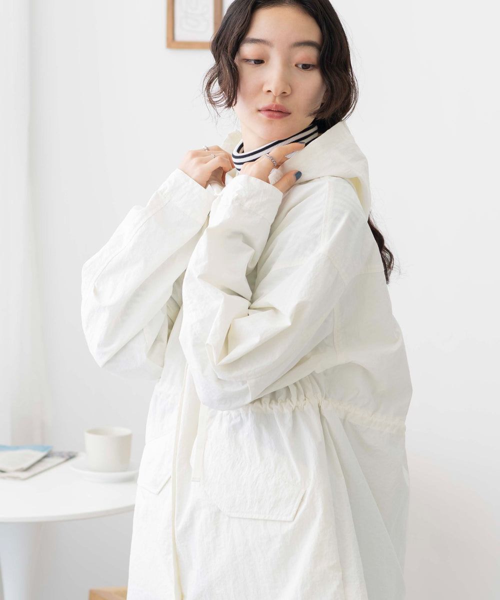 オフホワイト　モデル:163cm F着用