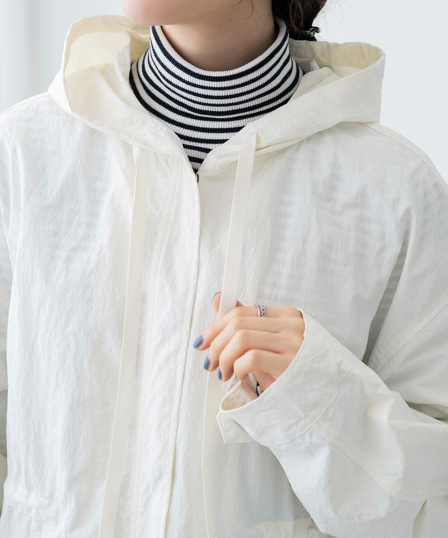 オフホワイト　モデル:163cm F着用