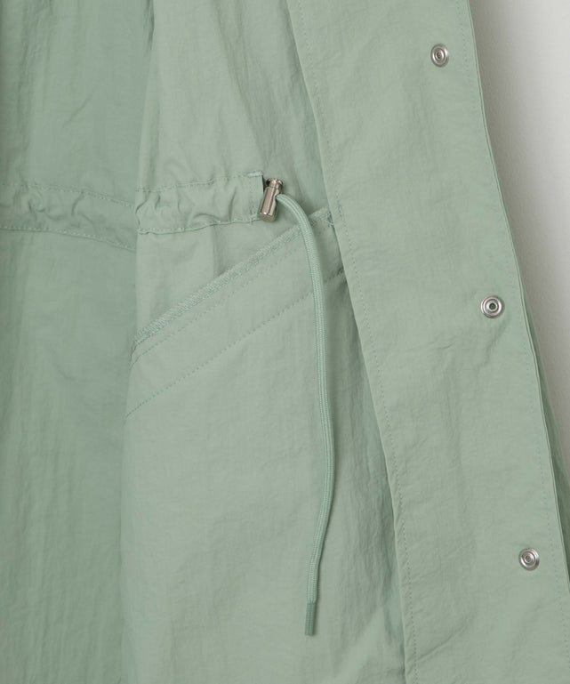 ナイロンスノーパーカー