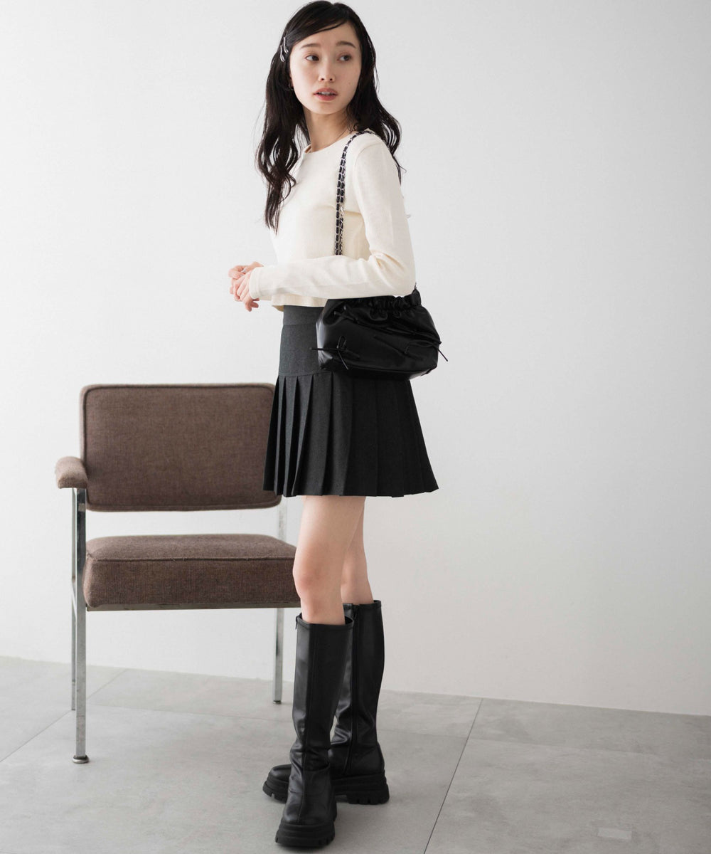 オフホワイト モデル：161cm F着用