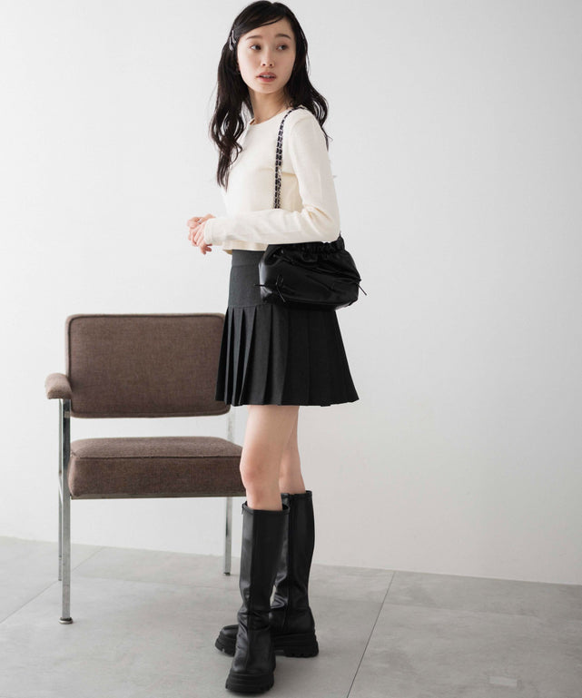 オフホワイト モデル：161cm F着用