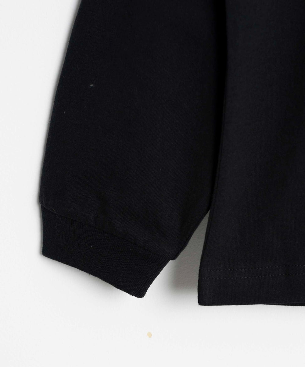 アクセ付きグラフィックロンT