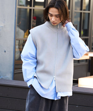 グレー モデル：172cm L着用